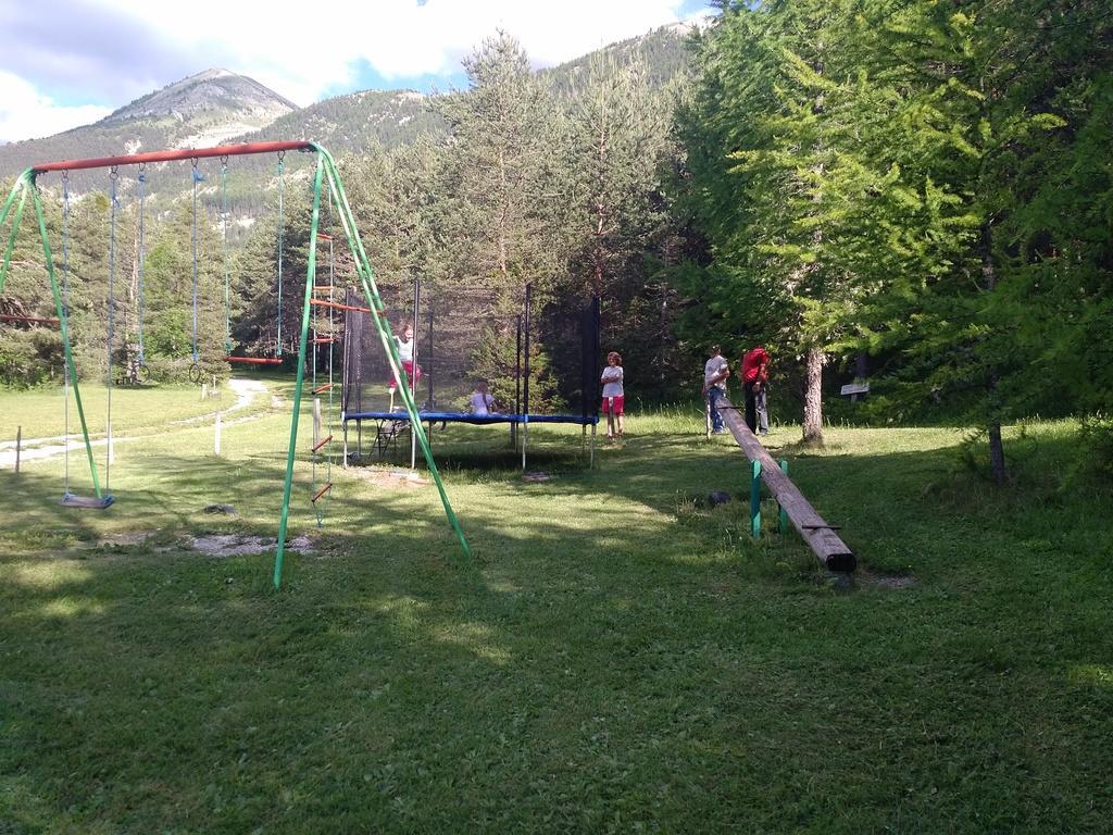Camping Du Villard Thorame-Basse Exterior foto